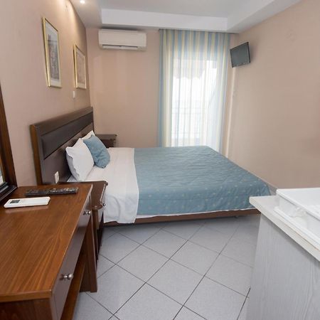 Aris Aparthotel Paralía Exteriör bild