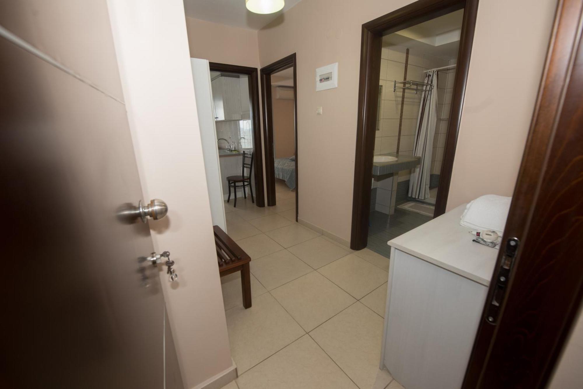 Aris Aparthotel Paralía Exteriör bild