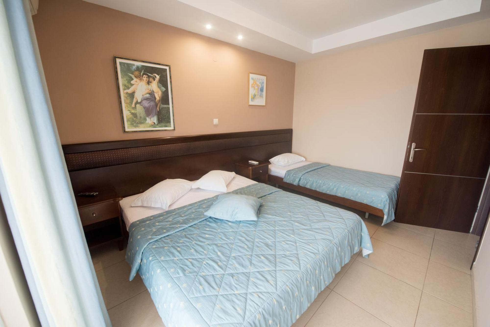 Aris Aparthotel Paralía Exteriör bild